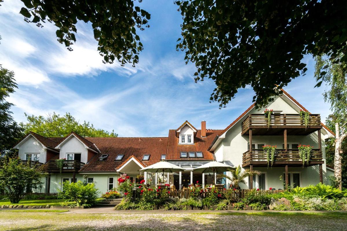 Hotel-Pension Lindenhof Tarnewitz 外观 照片