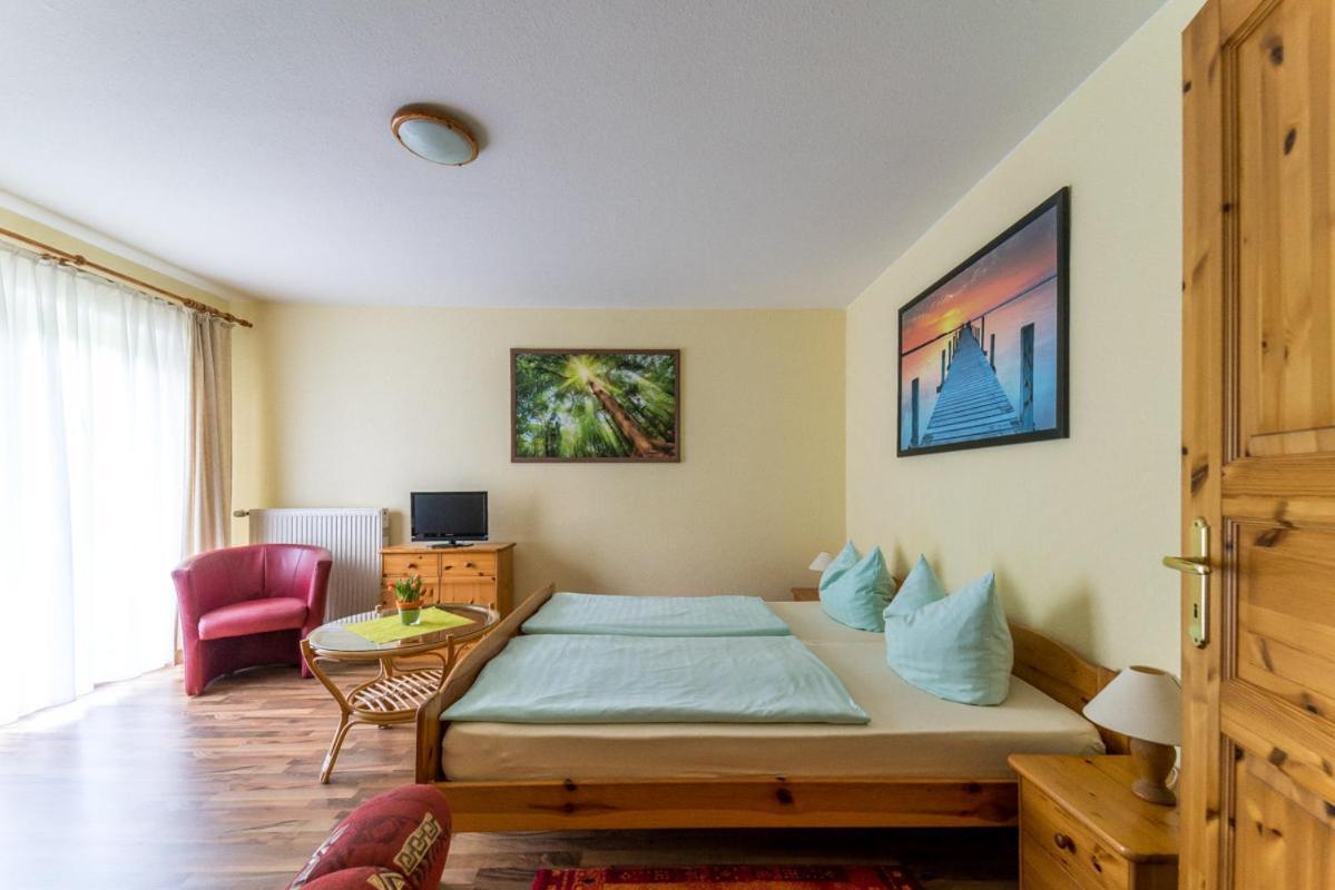 Hotel-Pension Lindenhof Tarnewitz 外观 照片