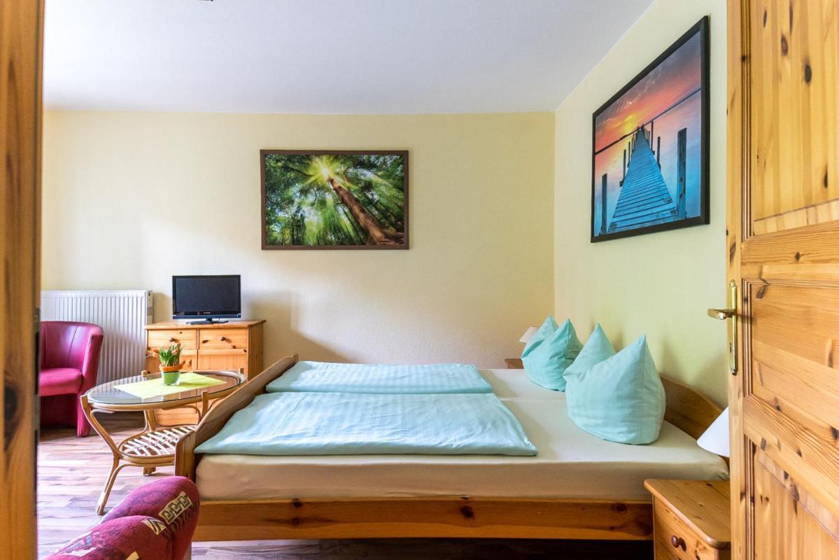 Hotel-Pension Lindenhof Tarnewitz 外观 照片