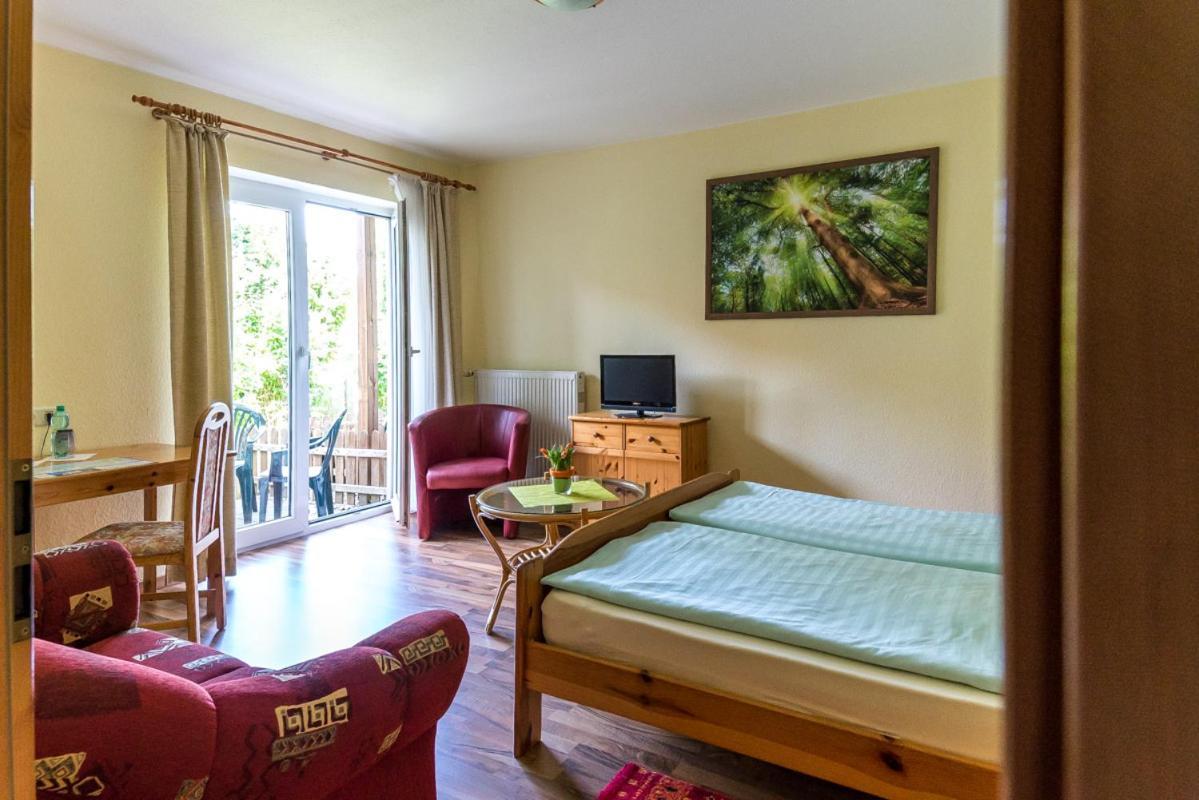 Hotel-Pension Lindenhof Tarnewitz 外观 照片